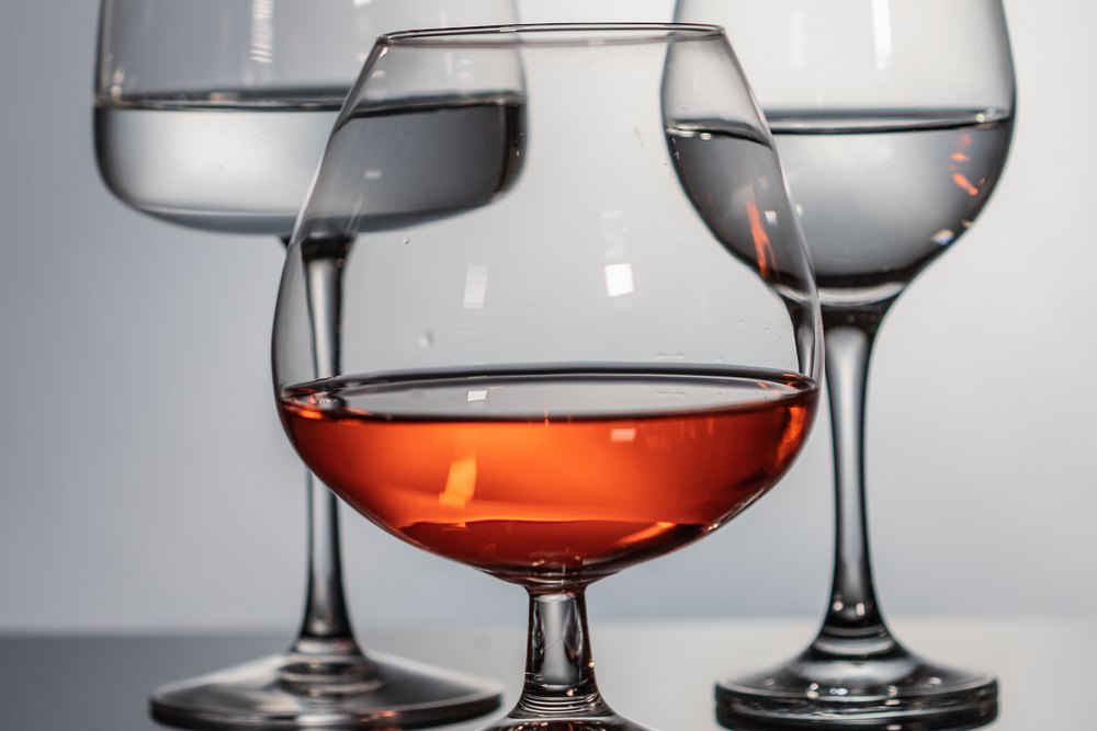 Стакан коньяка