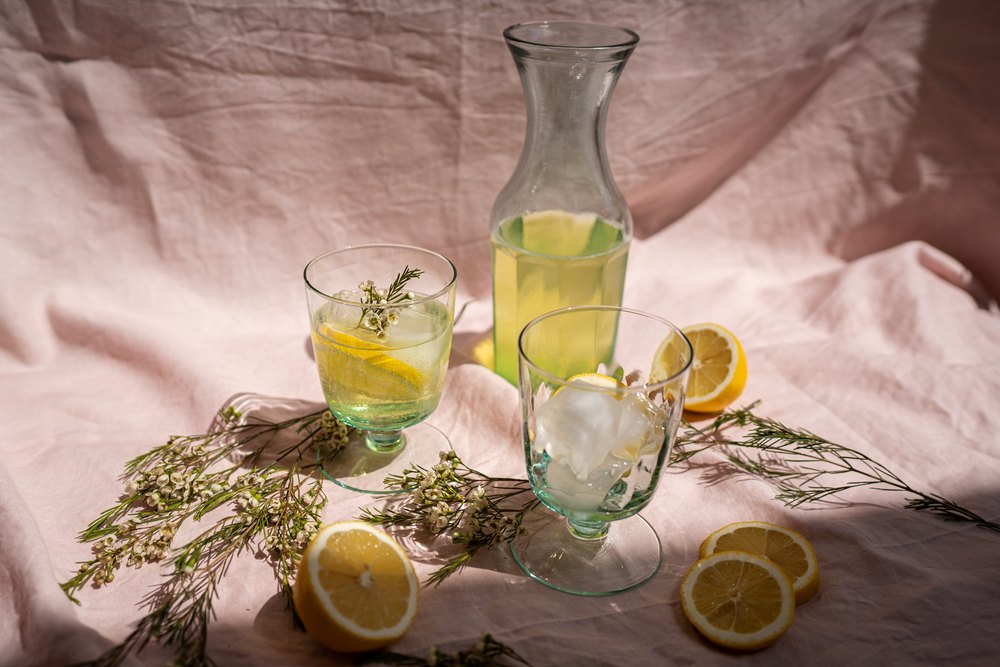 Лимончелло на столе