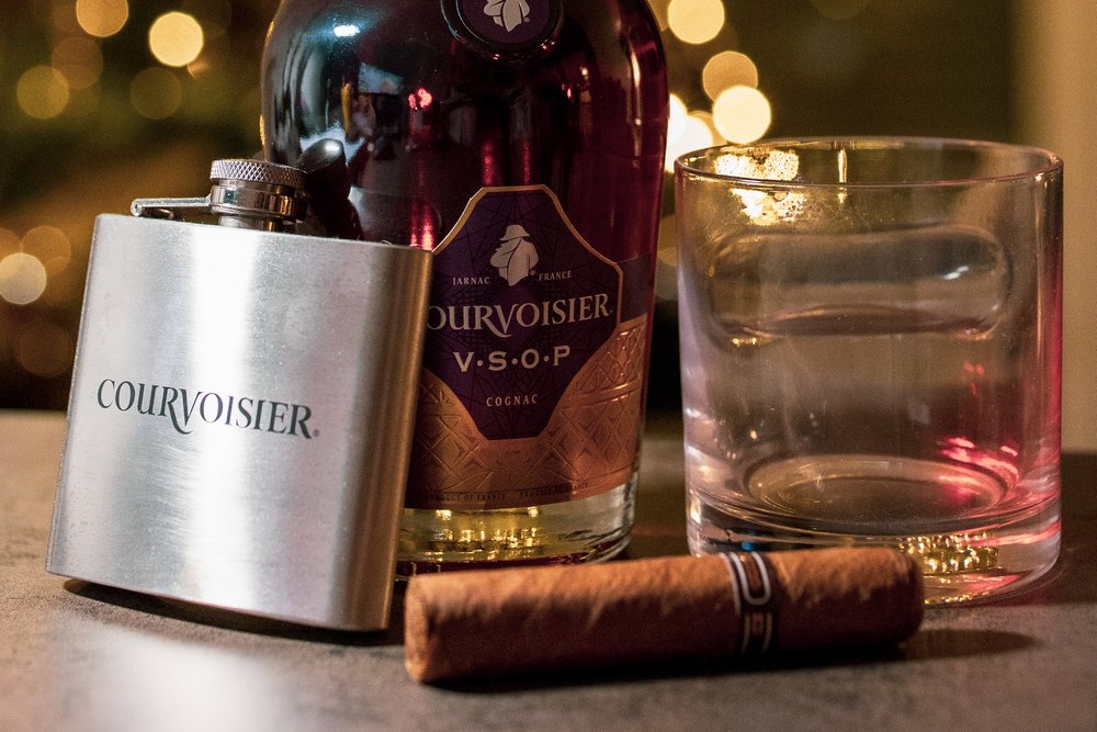 Коньяк с сигарой