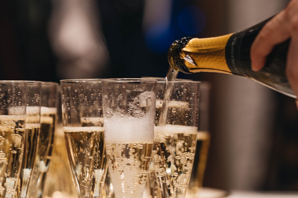 Шампанское в бокалах