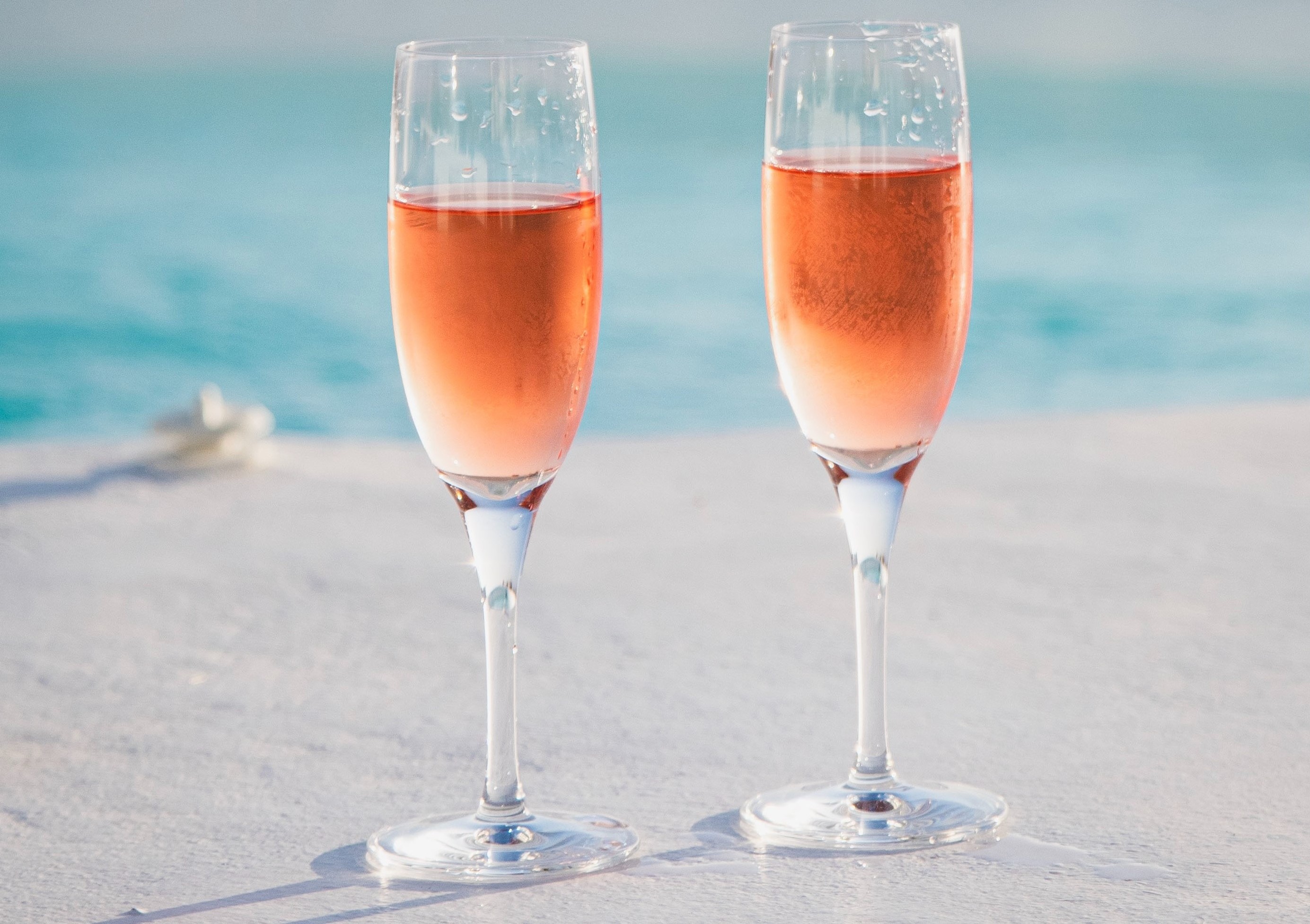 Бокалы с шампанским