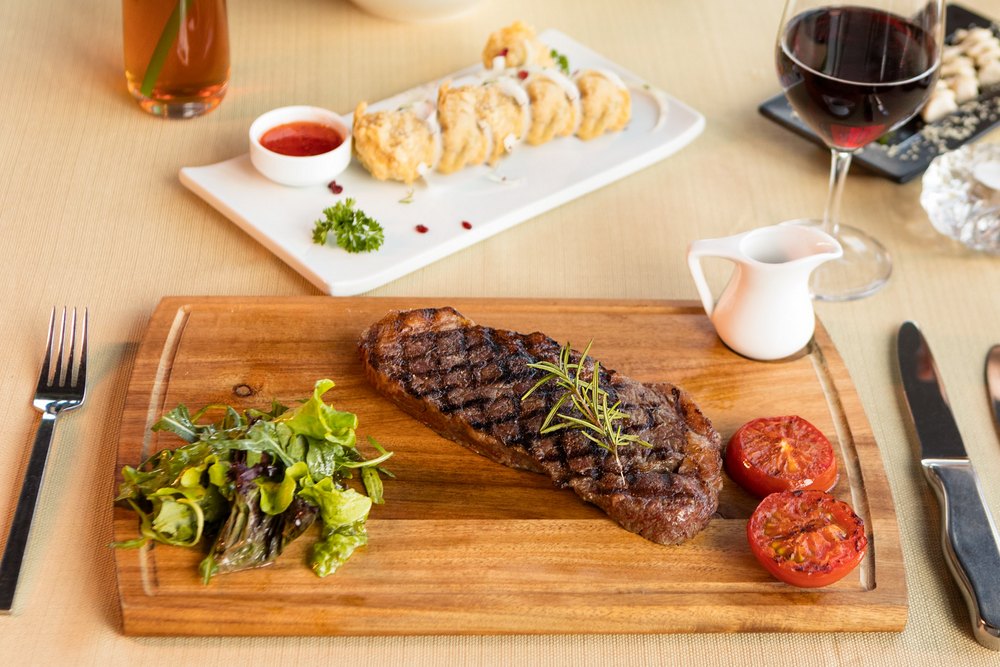 Красное вино к свинине Отбивная из свинины с вином