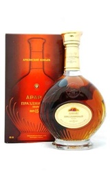 Коньяк Арарат Праздничный 0,7 л