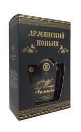 Коньяк Мать Армения 10 лет 0,5 л