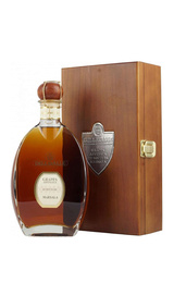 Граппа Dellavalle Affinata in botti da Marsala 2004 0,7 л