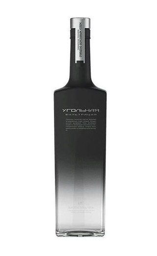 фото водка AMG Carbon 1 л