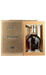 Коньяк Арарат Эребуни 30 лет 0,7 л