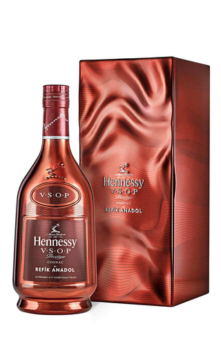 Hennessy V.S.O.P 特別版 700ml Коньяк Hennessy VSOP цена 0,7 л дизайн рефик анадол 13750 руб