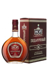 Коньяк Ной Подарочный 6 лет 0,5 л