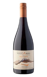 Вино Bodega Volcanes Tectonia Pinot Noir 2017 0,75 л